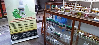 llustrasi pengobatan tradisional yang sering terkait dengan hoaks obat